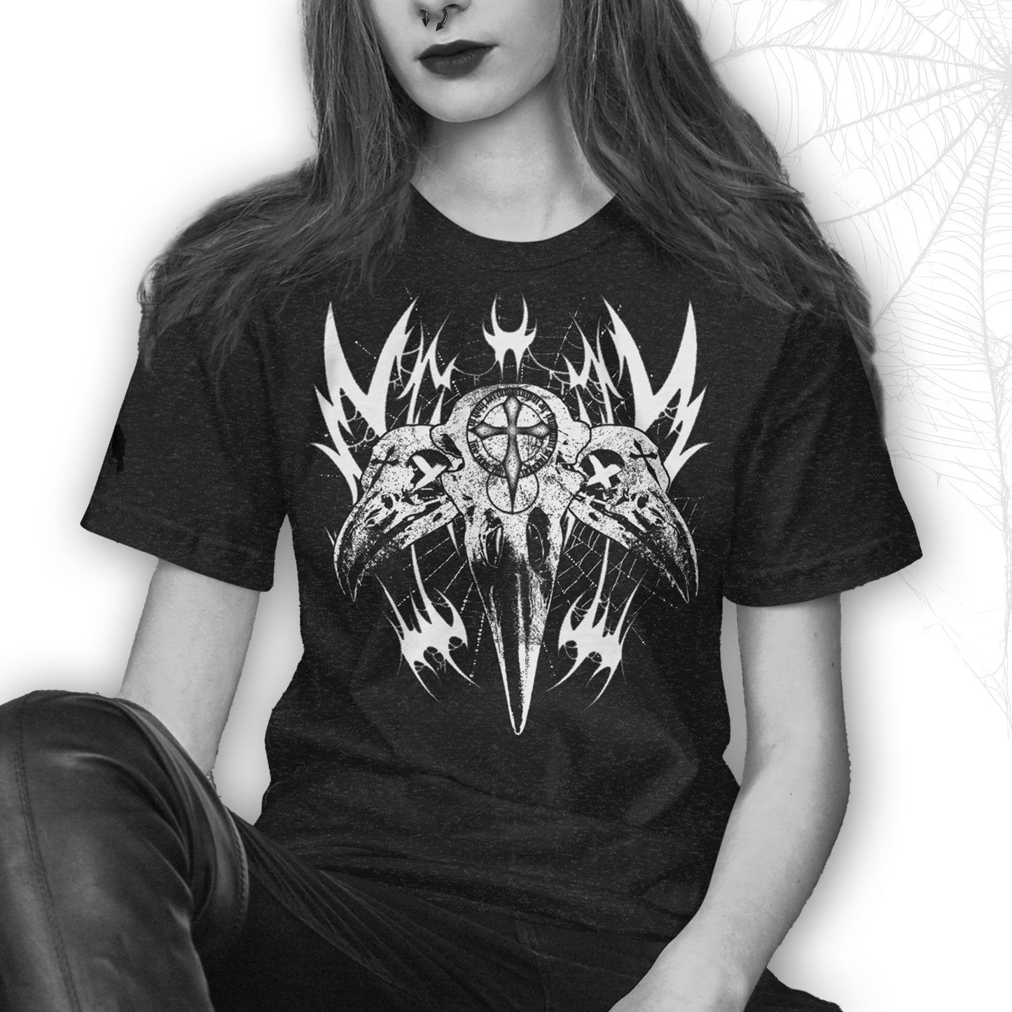 Raven pendant - T-shirt